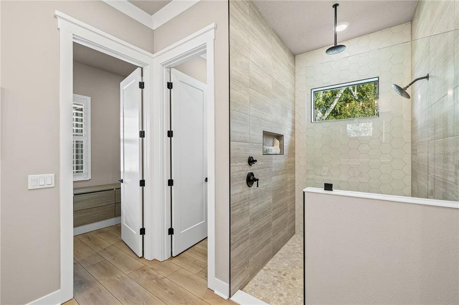 Furnished interior view inside a new home in , Tarpon Springs (Image 65). Furnished interior view inside a new home in , Tarpon Springs (Image 65).