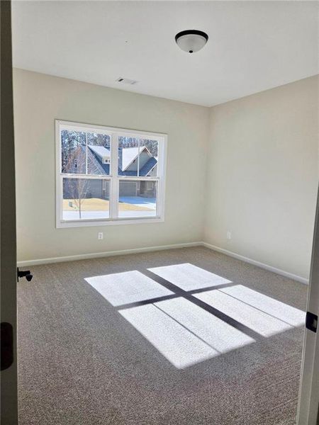 Spacious, unfurnished interior of a new home in , Waleska (Image 10).