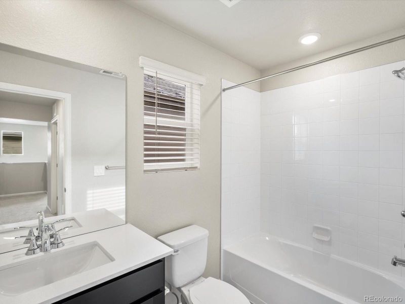 Furnished interior view inside a new home in Lake Bluff, Greeley (Image 11).