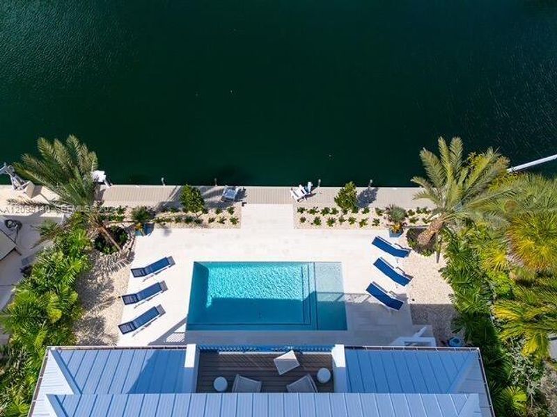 Community amenities in , Islamorada, Village of Islands (Image 59).
