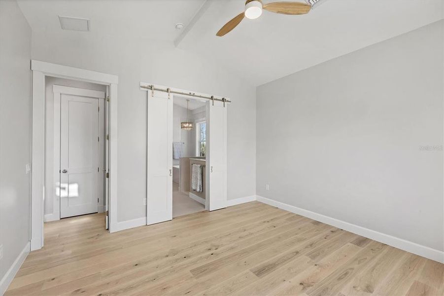 Spacious, unfurnished interior of a new home in , Englewood (Image 23).