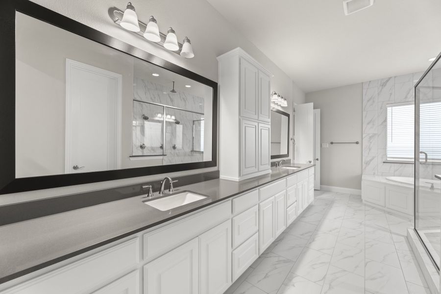 Representative furnished interior of a home built from the Carlow by Windsor Homes in Ridge Pointe Estates, McLendon-Chisholm (Image 15).