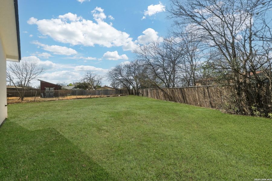 Exterior details and patio area of a home in , San Antonio (Image 17).