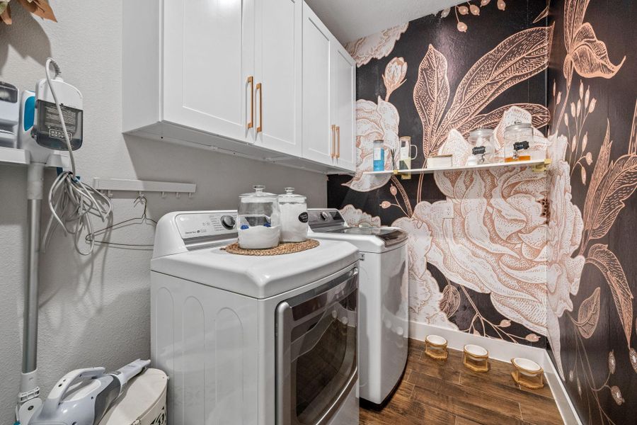 Furnished interior view inside a new home in , Anahuac (Image 23).