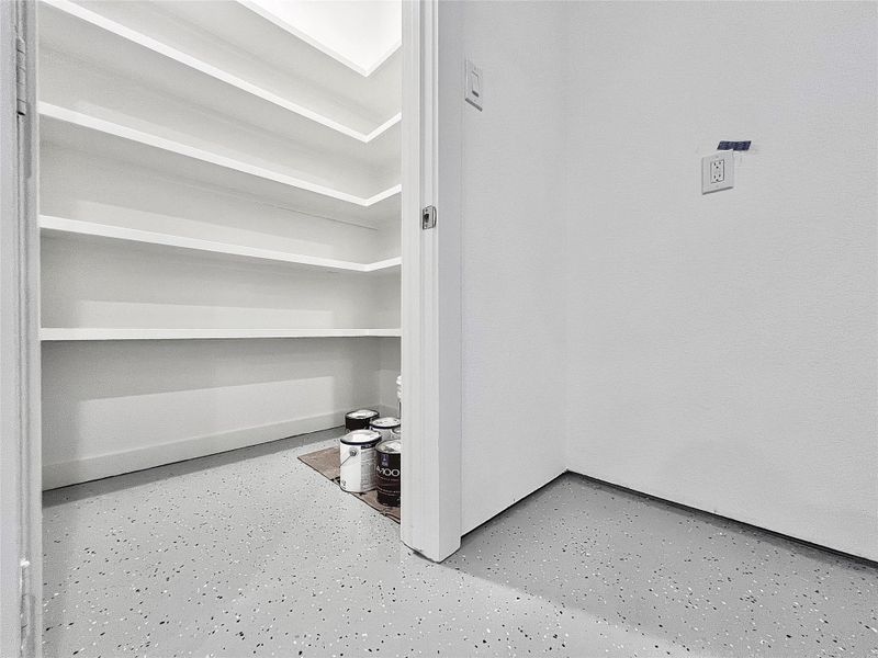 Spacious, unfurnished interior of a new home in , Dayton (Image 41).