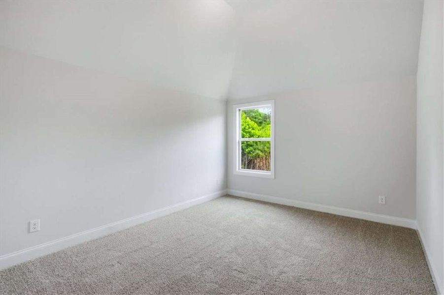 Spacious, unfurnished interior of a new home in , Stockbridge (Image 39).