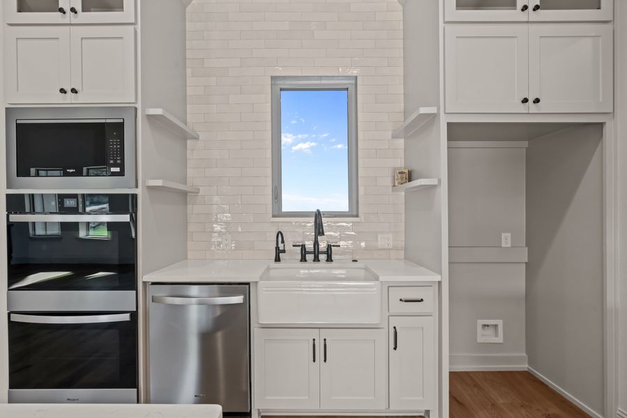 Furnished interior view inside a new home in Parker Meadows, Weatherford (Image 9).