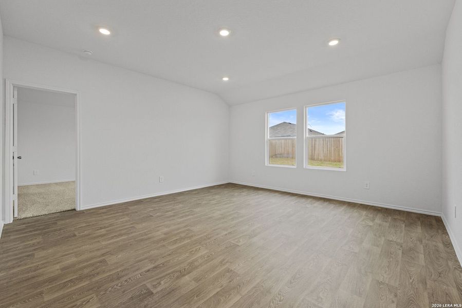 Spacious, unfurnished interior of a new home in Arroyo Ranch, Seguin (Image 23). Spacious, unfurnished interior of a new home in Arroyo Ranch, Seguin (Image 23).