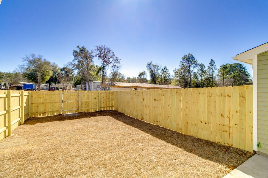 Exterior details and patio area of a home in Astoria, Columbia (Image 4).