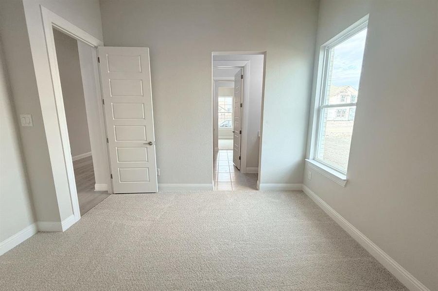 Spacious, unfurnished interior of a new home in Polo Ridge, Mesquite (Image 7).
