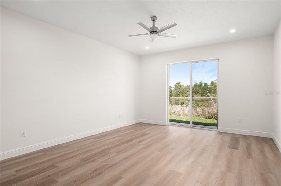 Spacious, unfurnished interior of a new home in , Osteen (Image 40).