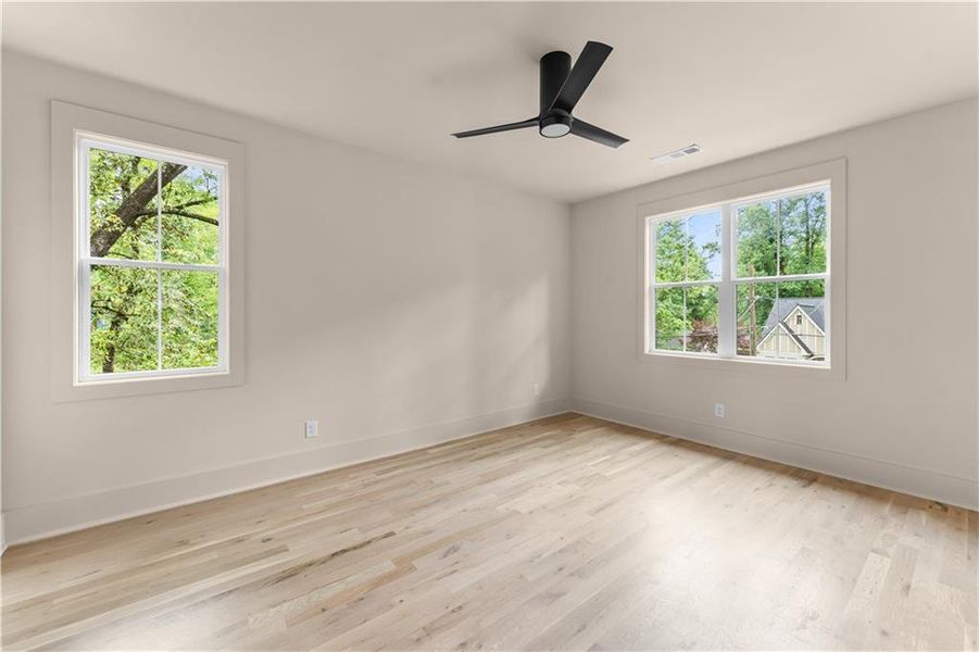 Spacious, unfurnished interior of a new home in , Atlanta (Image 22).