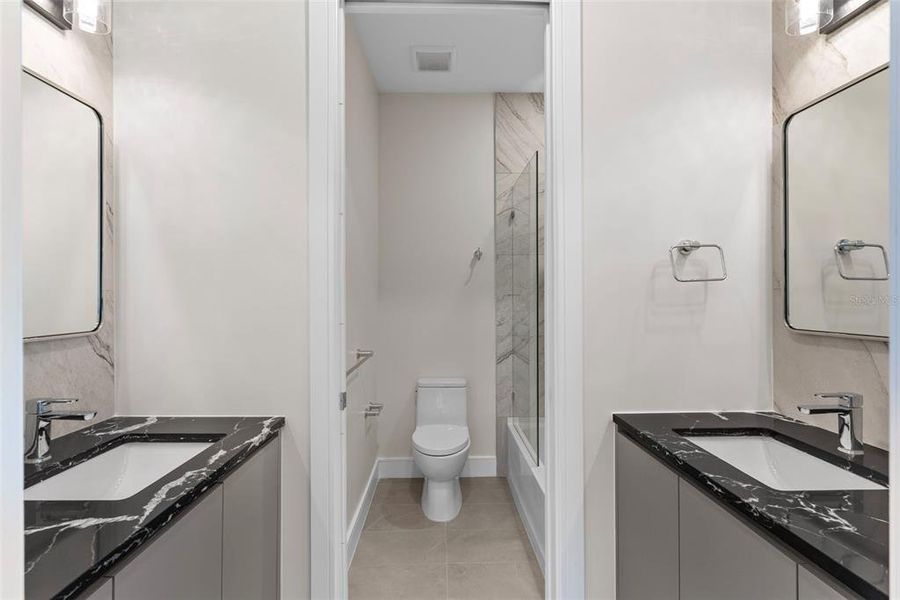 Furnished interior view inside a new home in , Oldsmar (Image 13).