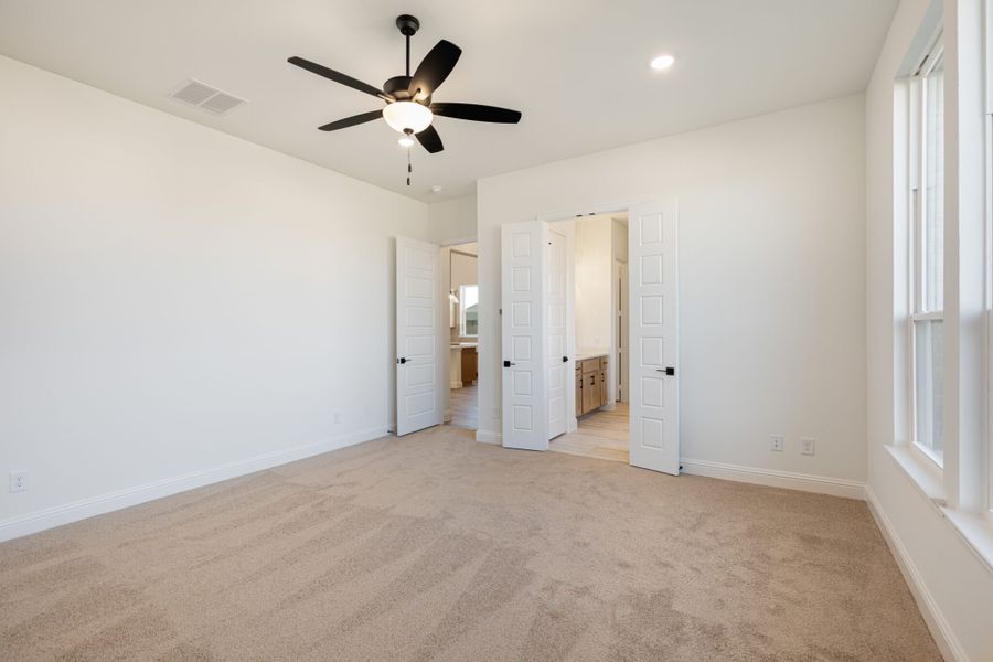 Spacious, unfurnished interior of a new home in Milrany Ranch, Melissa (Image 20).