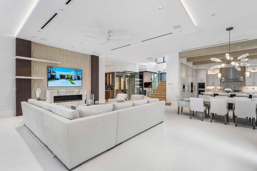 471_Royal_Palm_Way_11