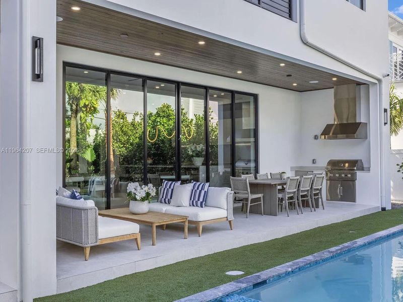 Exterior details and patio area of a home in , West Palm Beach (Image 27).