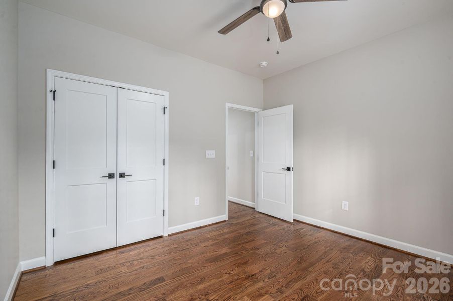 Spacious, unfurnished interior of a new home in , Vale (Image 25).