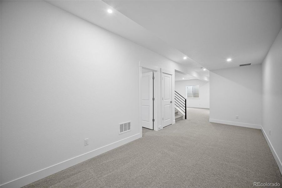 Spacious, unfurnished interior of a new home in Jackson Creek, Monument (Image 33).