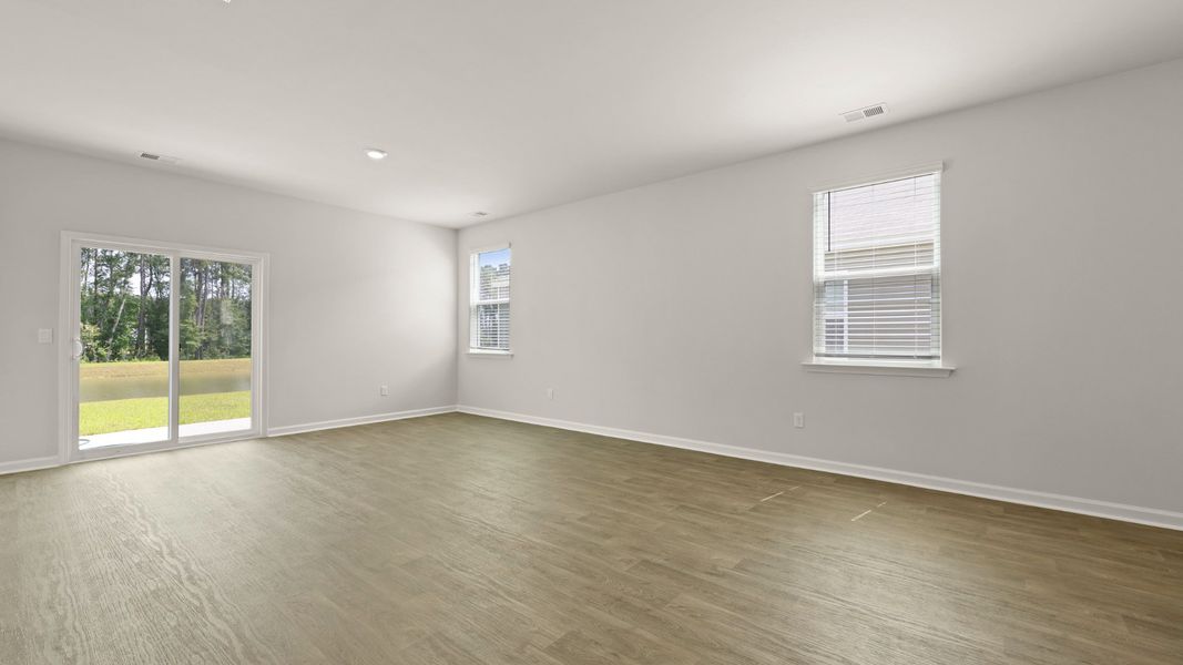 Spacious, unfurnished interior of a new home in Hunter's Branch, Hopkins (Image 8).