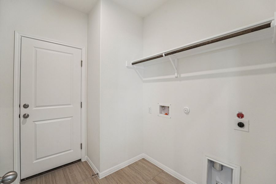 Spacious, unfurnished interior of a new home in Sage Hollow, Kyle (Image 27). Spacious, unfurnished interior of a new home in Sage Hollow, Kyle (Image 27).