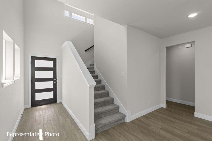 Spacious, unfurnished interior of a new home in Keeneland, Aubrey (Image 11).