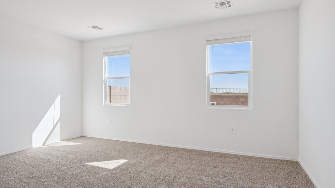 Spacious, unfurnished interior of a new home in Elena Trails, Maricopa (Image 18).