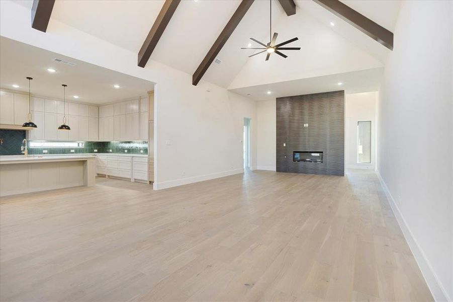 Spacious, unfurnished interior of a new home in , Denison (Image 37).