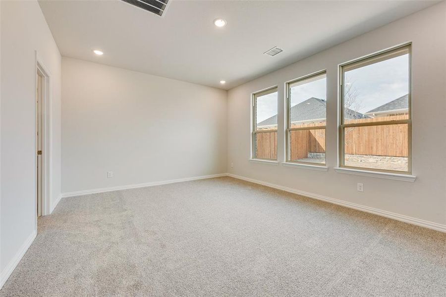 Spacious, unfurnished interior of a new home in Walden Pond, Forney (Image 23). Spacious, unfurnished interior of a new home in Walden Pond, Forney (Image 23).