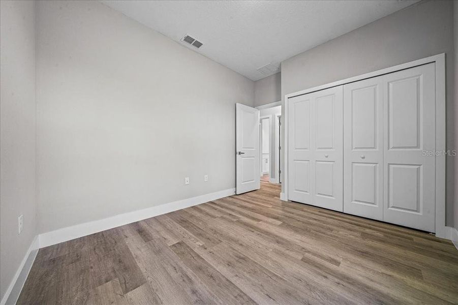 Spacious, unfurnished interior of a new home in , Ocala (Image 38).