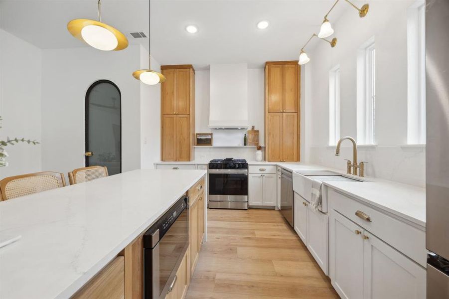Furnished interior view inside a new home in , Rockwall (Image 6).