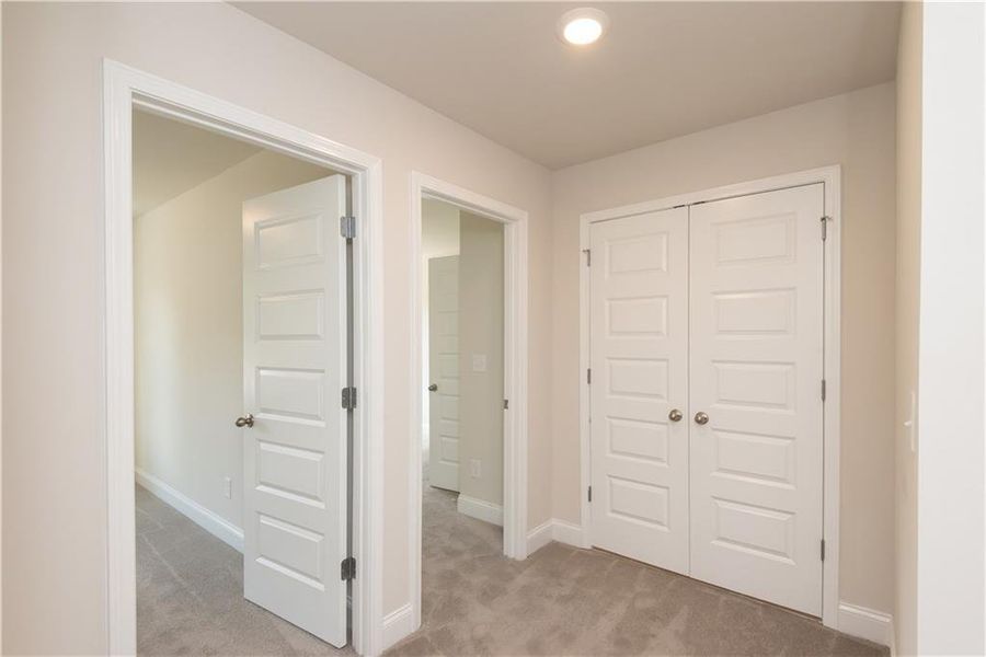 Spacious, unfurnished interior of a new home in Towns at Enclave, Lawrenceville (Image 7).