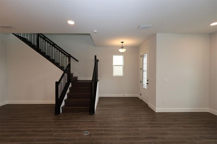 Spacious, unfurnished interior of a new home in Lake Star at Ovation, Winter Garden (Image 34).