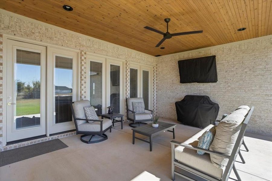 Image 33 of a home in Bella Crossing.