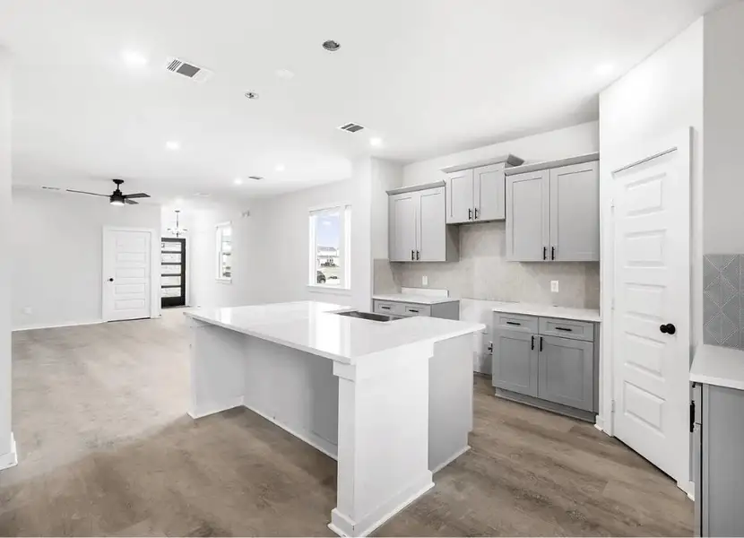Representative furnished interior of a home built from the Laurel 2154 SB by Saratoga Homes in Morningstar, Georgetown (Image 4).