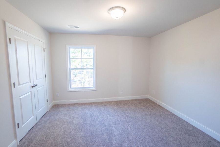 Representative unfurnished interior of a home built from the Saluda by Hurricane Builders in Southern Column Estates, Florence (Image 21).