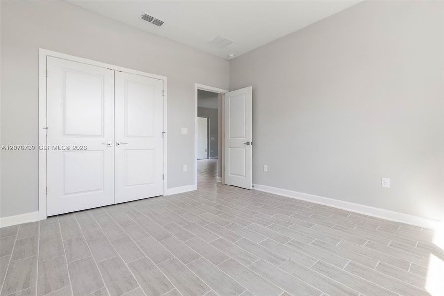 Spacious, unfurnished interior of a new home in , Palm Bay (Image 21).