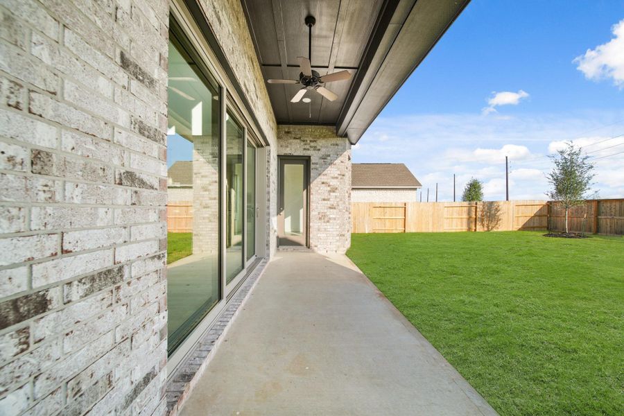 Exterior details and patio area of a home in Valencia 70', Manvel (Image 4). Exterior details and patio area of a home in Valencia 70', Manvel (Image 4).