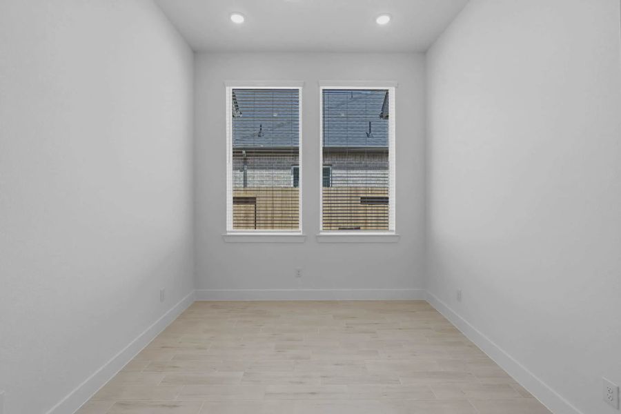 Representative unfurnished interior of a home built from the Palmer by Chesmar Homes in Riceland Alley Loads, Mont Belvieu (Image 30).