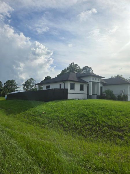 Image 19 of a home in .