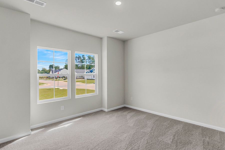 Spacious, unfurnished interior of a new home in Fairway Woods at Wyboo, Manning (Image 35).