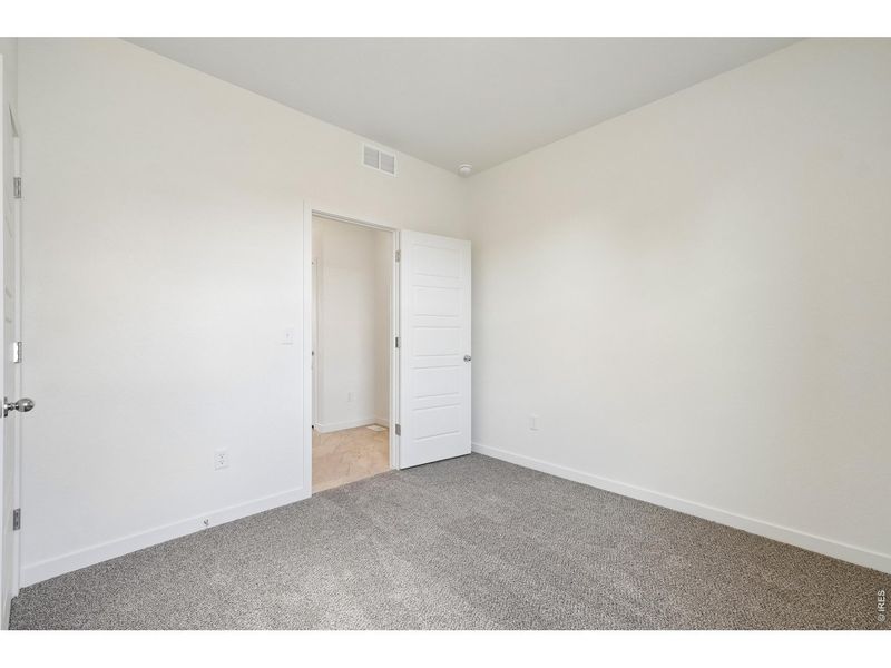 Spacious, unfurnished interior of a new home in Hudson Hills, Hudson (Image 30).