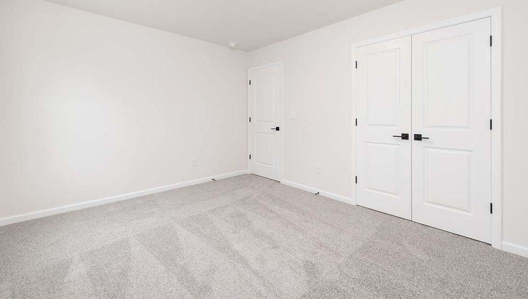 Spacious, unfurnished interior of a new home in Falls Cove, Troutman (Image 27).