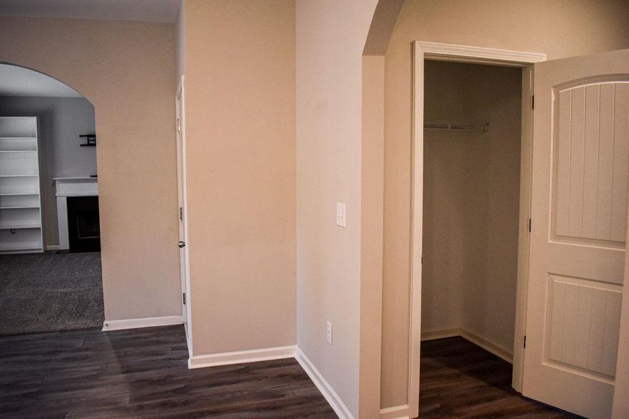 Spacious, unfurnished interior of a new home in , Dallas (Image 76). Spacious, unfurnished interior of a new home in , Dallas (Image 76).