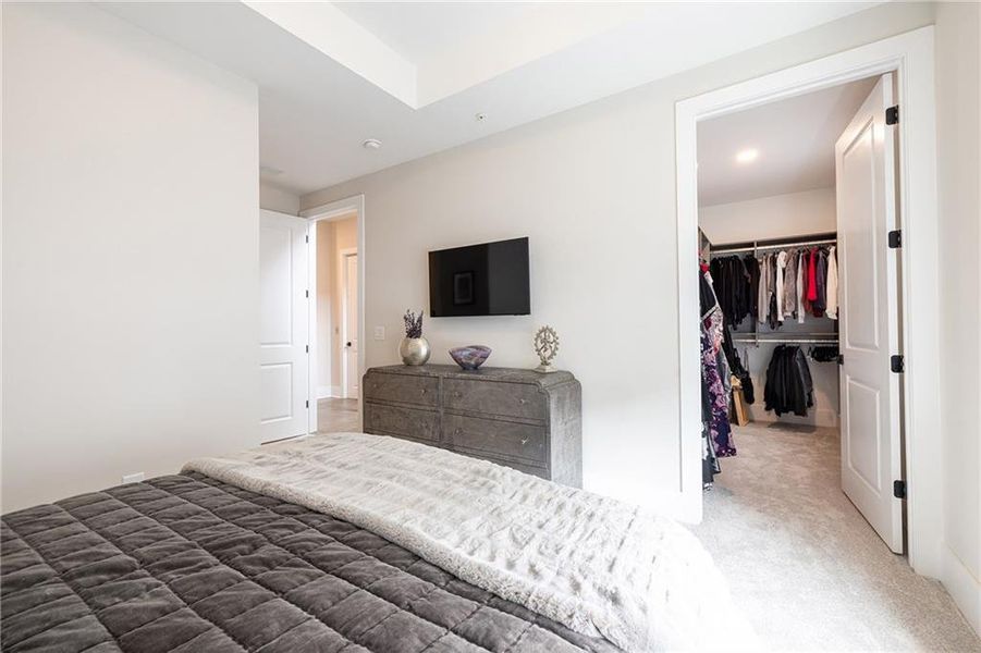 Furnished interior view inside a new home in , Atlanta (Image 59).