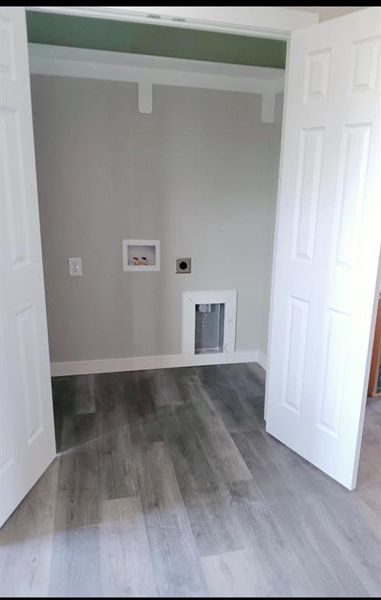 Spacious, unfurnished interior of a new home in , Bridgeport (Image 10).