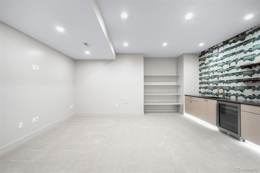 Spacious, unfurnished interior of a new home in , Denver (Image 23).