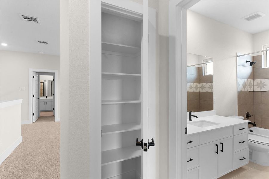 REPRESENTATIVE OF FLOOR PLAN ONLY REPRESENTATIVE OF FLOOR PLAN ONLY