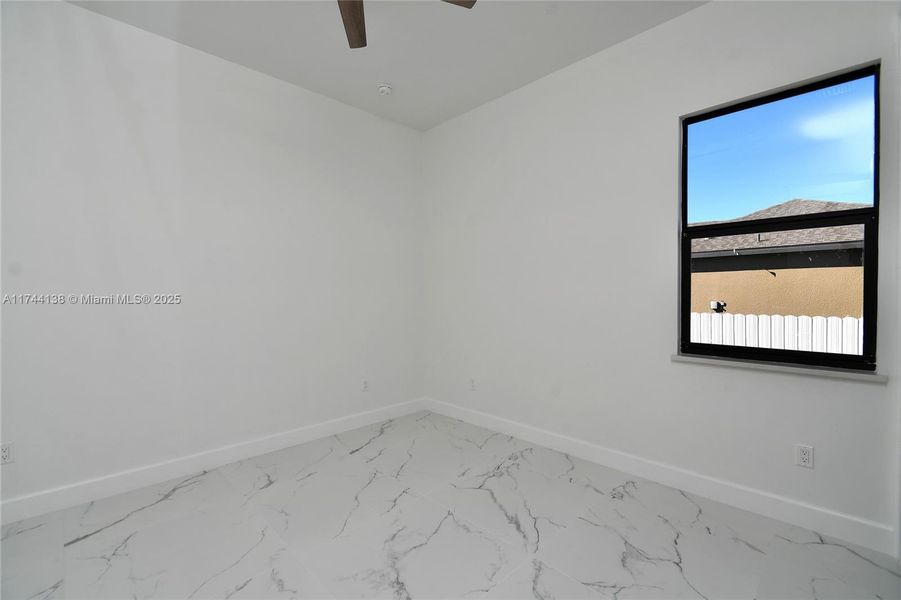 Spacious, unfurnished interior of a new home in , Fort Myers (Image 11).