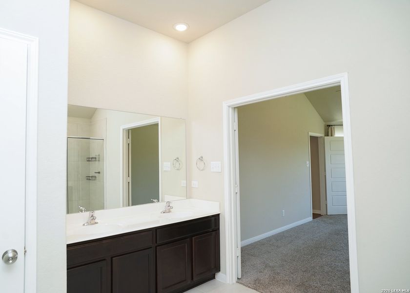 Furnished interior view inside a new home in Jordan's Ranch, San Antonio (Image 8).