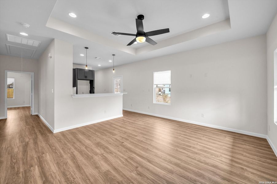 Spacious, unfurnished interior of a new home in , San Antonio (Image 20).